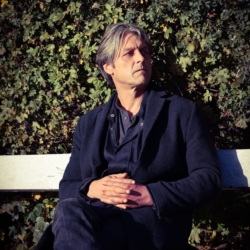 Model Christian Noah