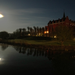 Tranekær Slot i måneskin